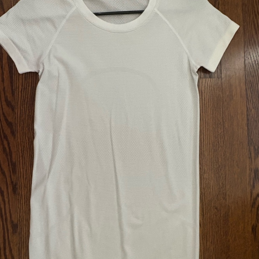 lululemon athletica White short sleeve swiftly tech size 6
